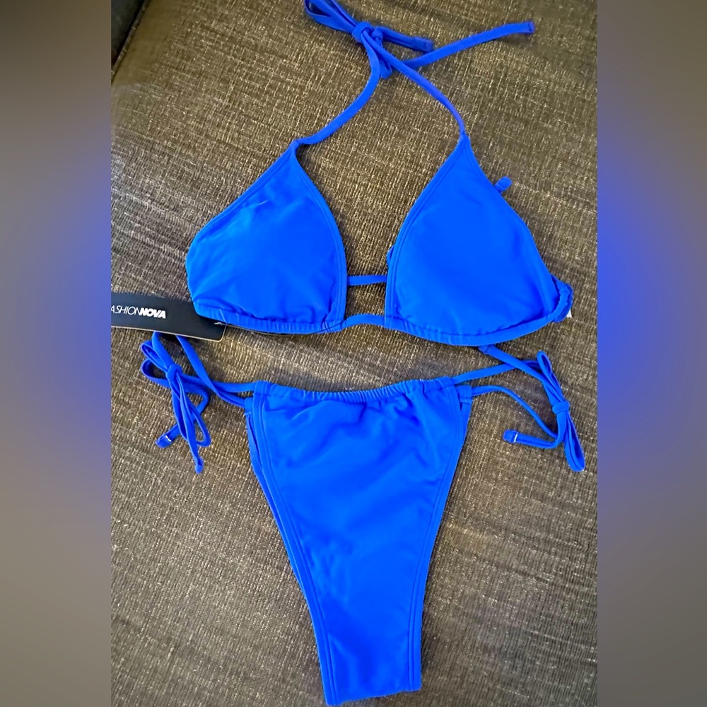 L women’s bikini set FASHION NOVA